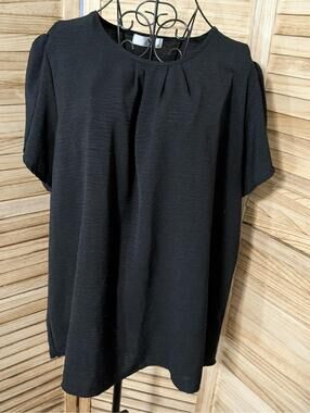 Women's top blouse black short sleeve , size Large/XL pullover